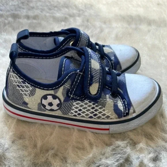 Kids Sneakers - Picture 1 of 7